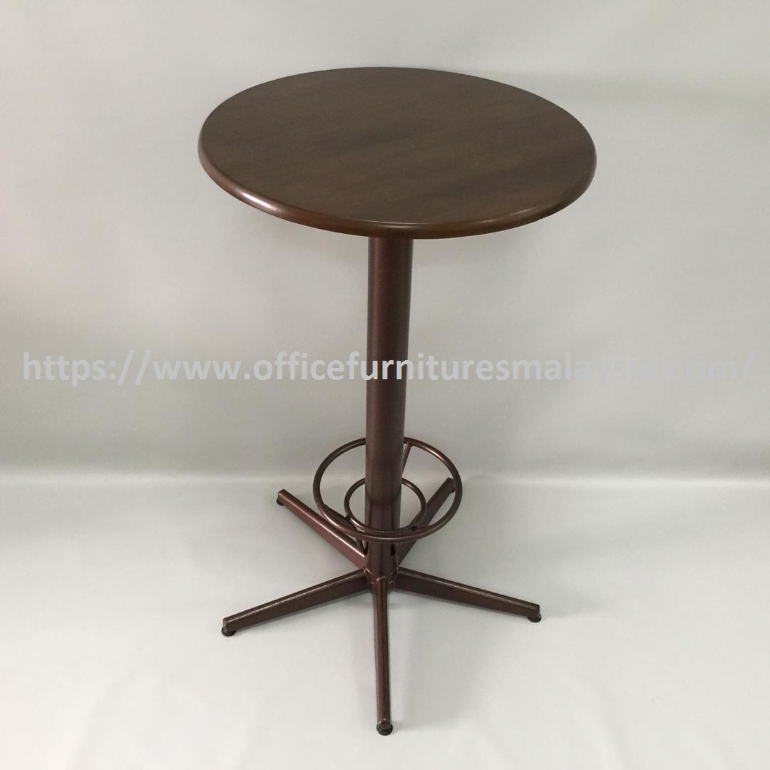 2 5ft Small Round Pub Table Bar, Small Round Pub Table And Stools